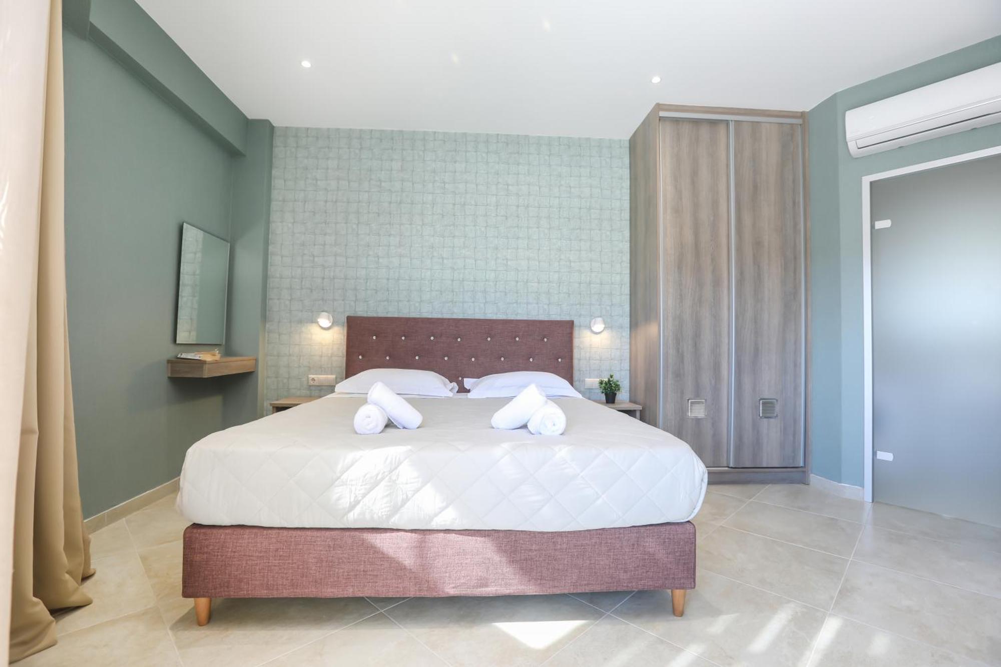 Corfu Gold Luxury Suites Benitses  Bagian luar foto