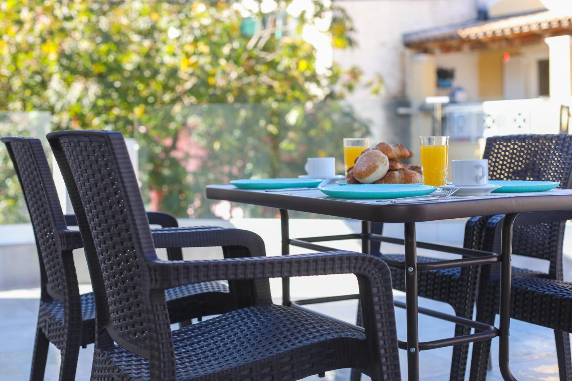Corfu Gold Luxury Suites Benitses  Bagian luar foto